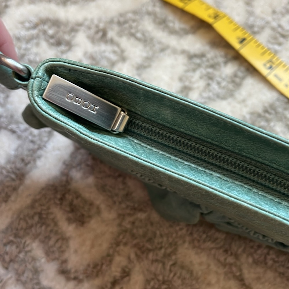 Hobo International sage green leather wristlet - Picture 9 of 9